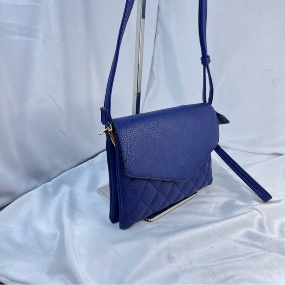 Cobalt Blue Crossbody Bag - Quilted Vegan Leather with Wristlet Strap NWOT - Picture 2 of 6